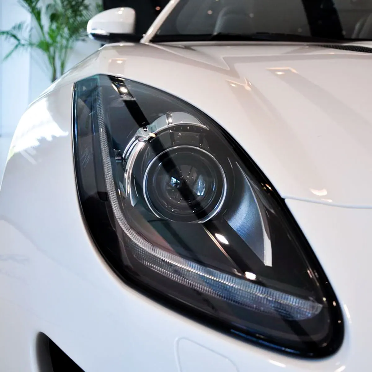 

For Suitable For 2013-2016 Jaguar F-type Repair And Replacement Of Halogen & Xenon Headlights Original Quality