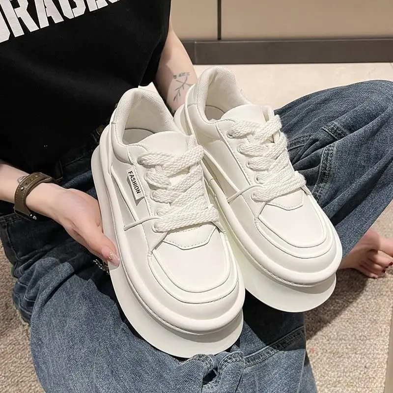 

Early Spring 2025 Korean Letter Embellished Chunky Sneakers Thick Heel Low Top Versatile Campus Athletic Footwear