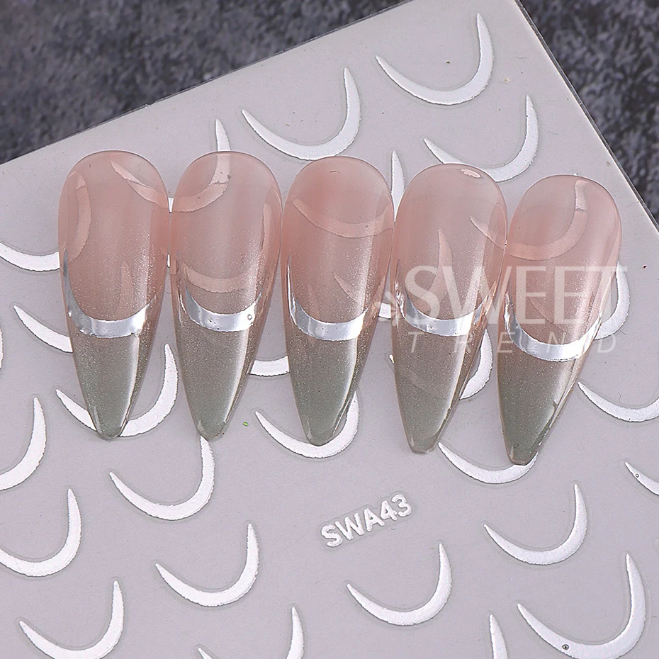 2/4 Stuks Crescent Moon Nail Stickers Zelfklevende Franse Glimlach Gestreepte Lijn Ontwerp Nail Decals Sliders Diy Elegante manicure Decor