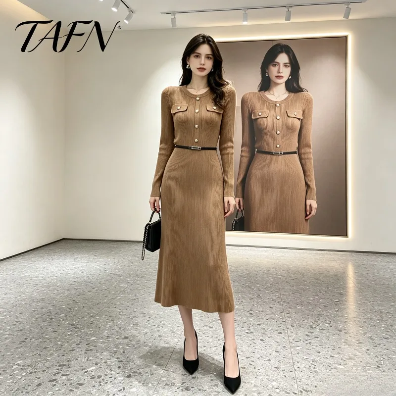 Miyake Pleated 2026 Spring and Autumn New Round Neck Pearl Button Fake Pocket Belted Slim Fit Elegant Bodycon Pleated Dress