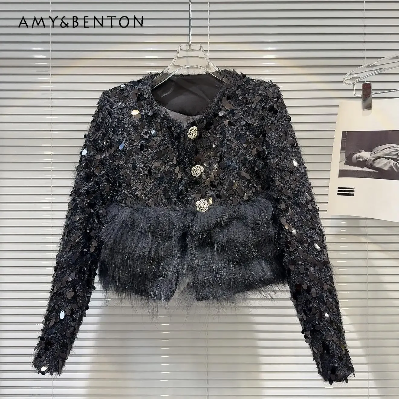 

Winter Heavy Industry Beaded Sequined Mink Plush Splicing Short Jacket French Temperament Socialite Down Liner Thickened Coat