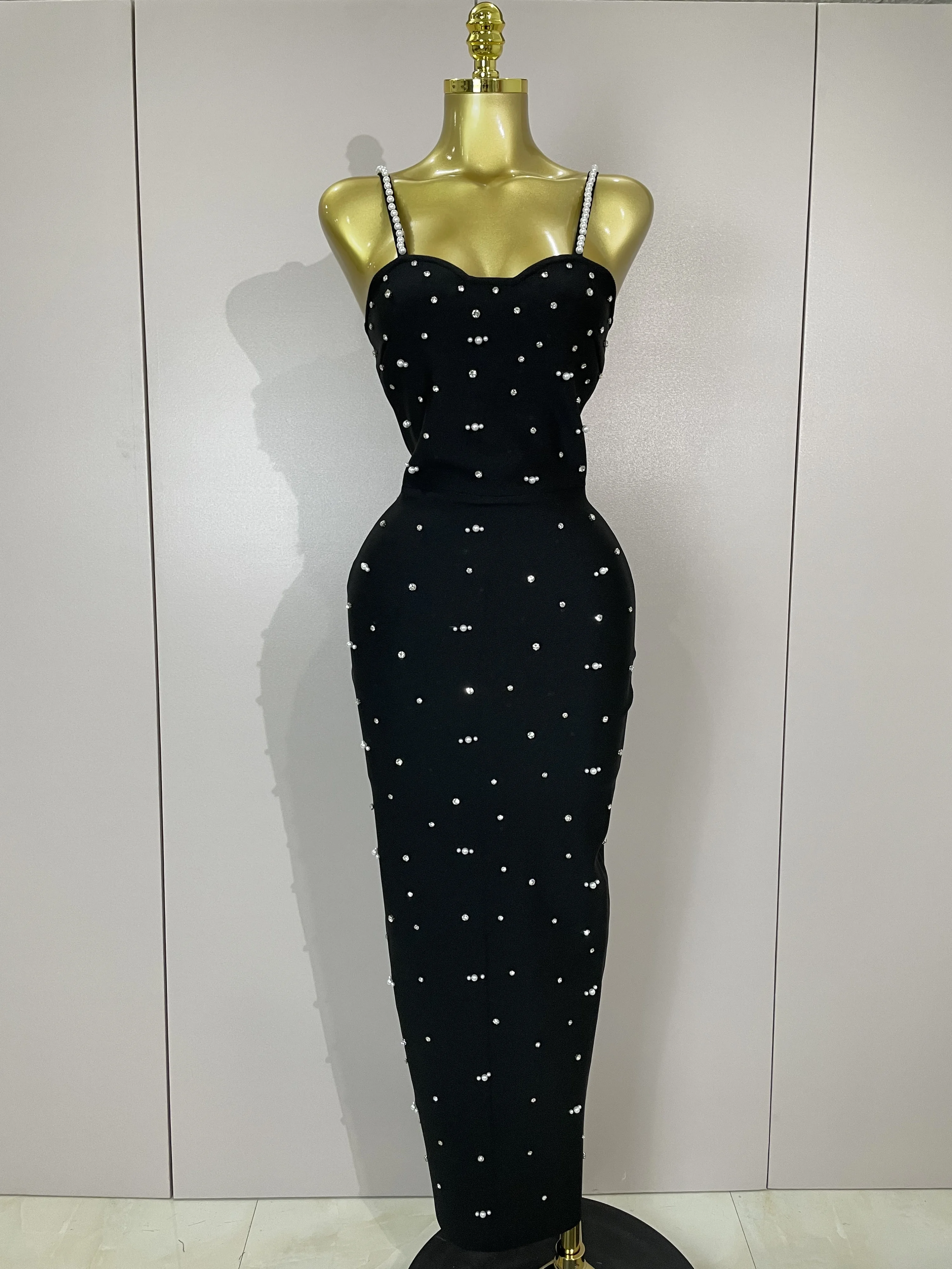 

Elegant Sparkly Rhinestone Pearl Black Halter Bodycon Bandage Long Dress 2025Women Celebrate Evening Luxury Birthday Party Gowns