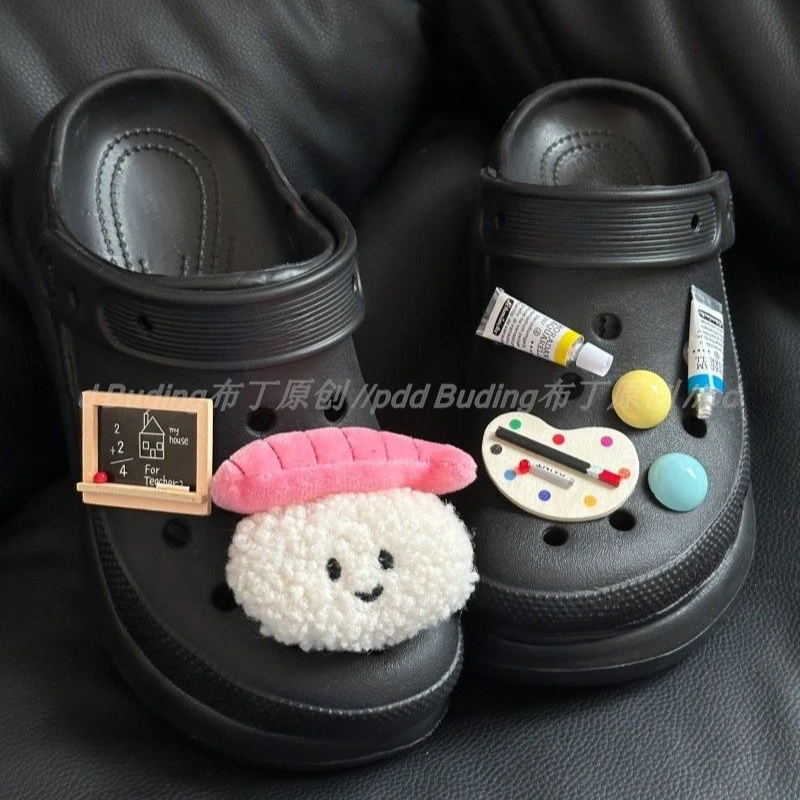 

Cartoon Cute Shoe Charms Designer Fashion Lovely All-match Shoe Accessories for Clogs Luxury Vintage Clogs Decorations Colorful