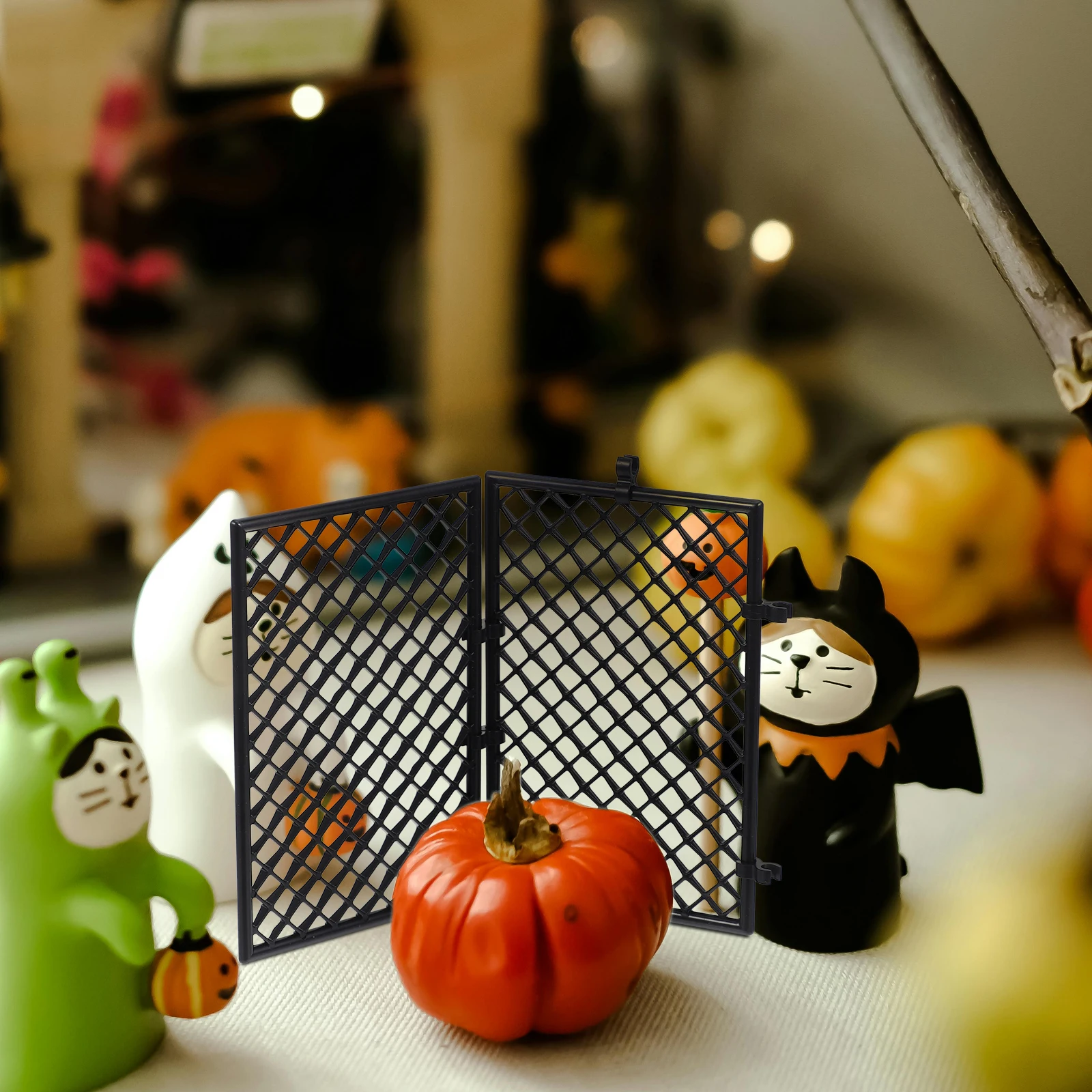 

6Sets Mini Picket Fence Garden Small Animal Barrier Fence Yard Border Edging Plant Bed Decorative Lawn Pathway Black