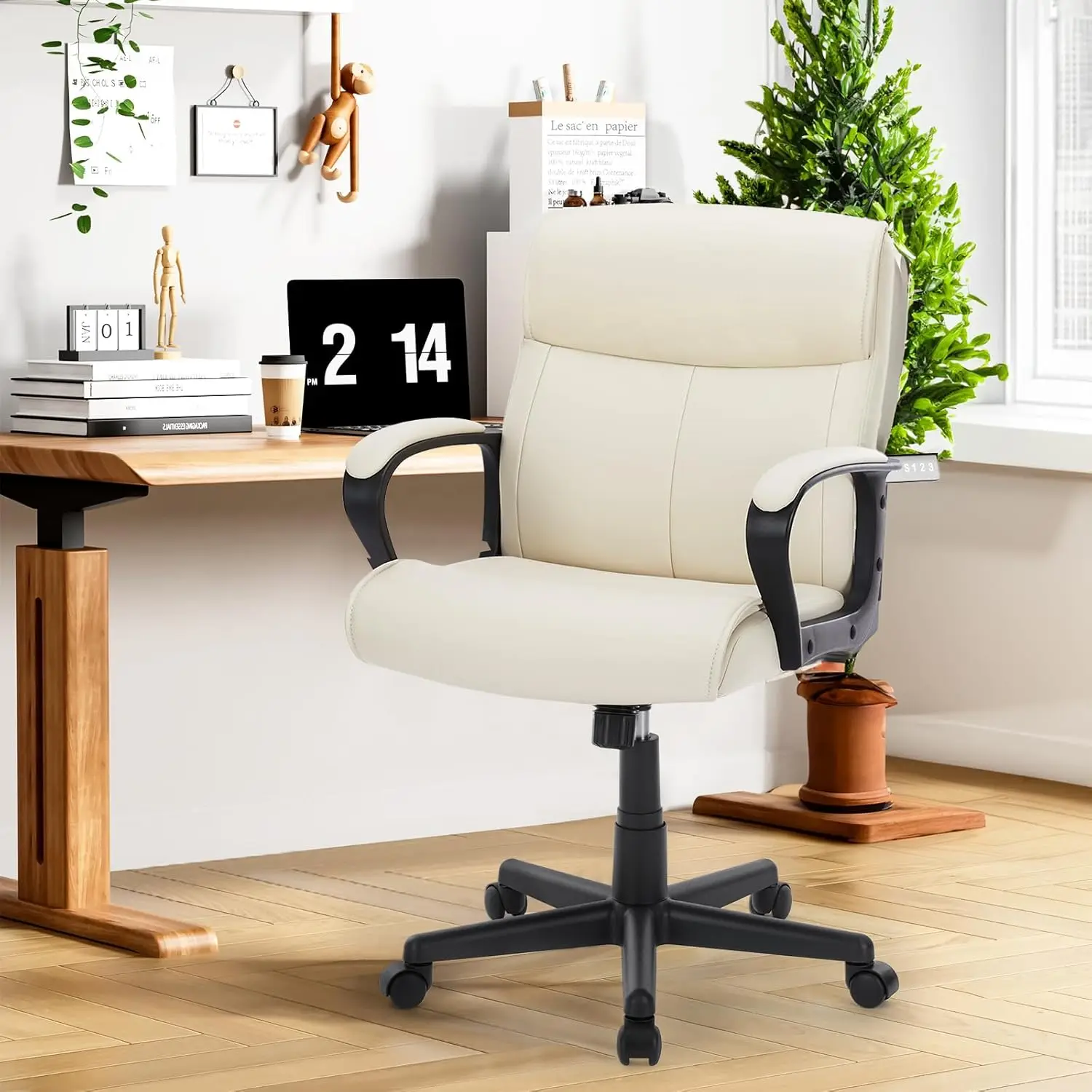 

Ergonomic Office Chair Adjustable Height 360° Swivel Rolling Executive Computer Task Chairs with Padded Armrests, PU Leather