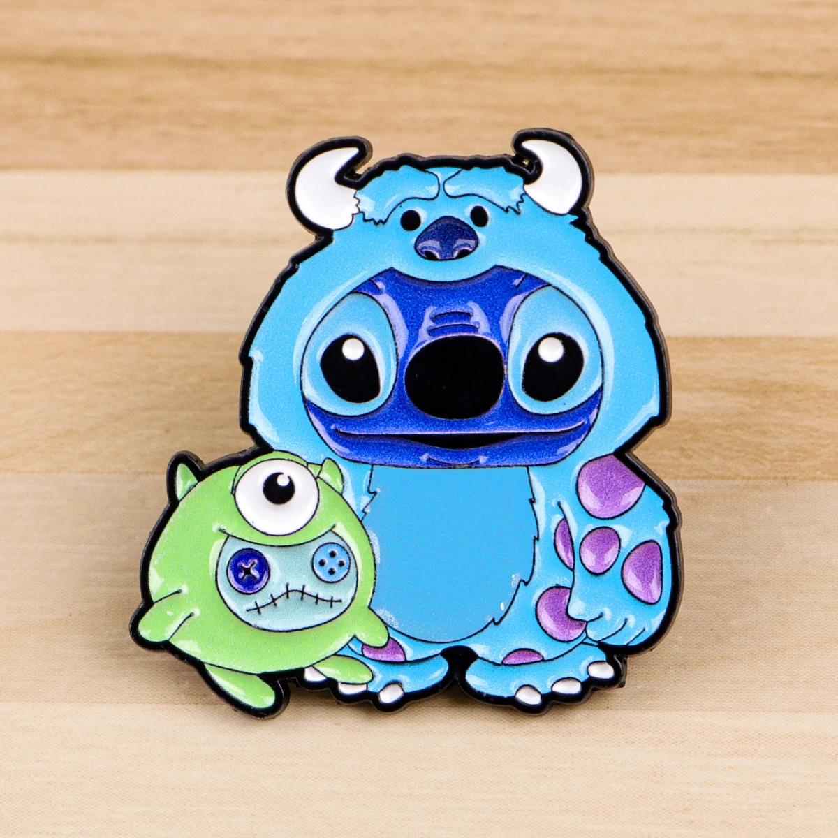 Mickey Stitch การ์ตูนเคลือบ Pin ที่ไม่ซ้ํากัน Royal เข็มกลัด Lapel ป้าย Princess Mulan เครื่องประดับของขวัญฮาโลวีนสําหรับเพื่อนเด็ก