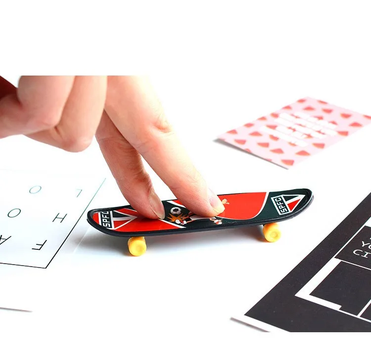 Diskon Besar Roda Bantalan Warna Acak Baru Skateboard Mini Maple Selip Roda Bantalan Stent Plastik Mainan Fingerboard