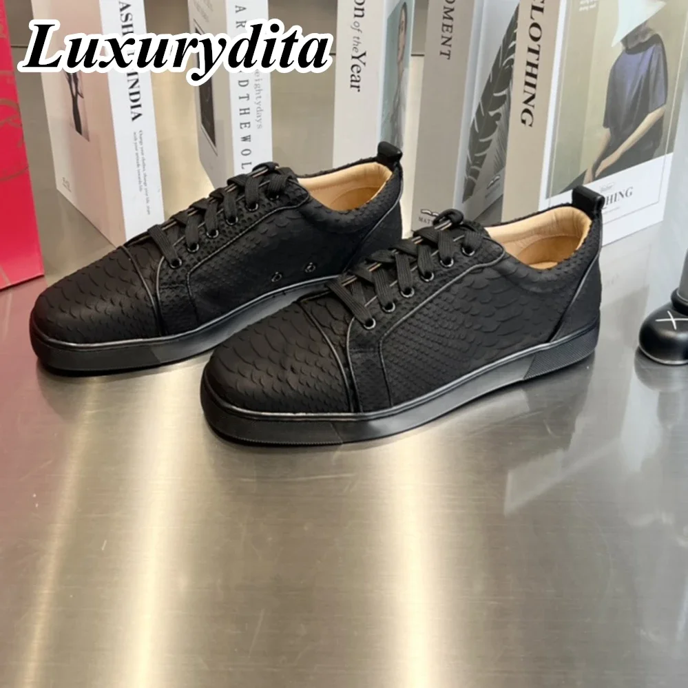 

Top Quality Womens Trendy Casual Sneakers Luxury Mens Real Leather Tennis Shoes Designr Red Sole Tide Lovers Rivet Shoes HJ1069