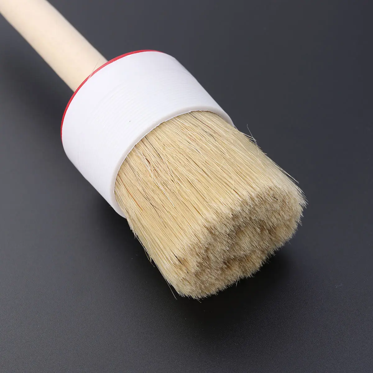 Boar Hair Detail Brush Round Head Wood Handle for Wheels Cleaning Thorough Decontamination Non Skid Smooth Grip 60Mm Bristle