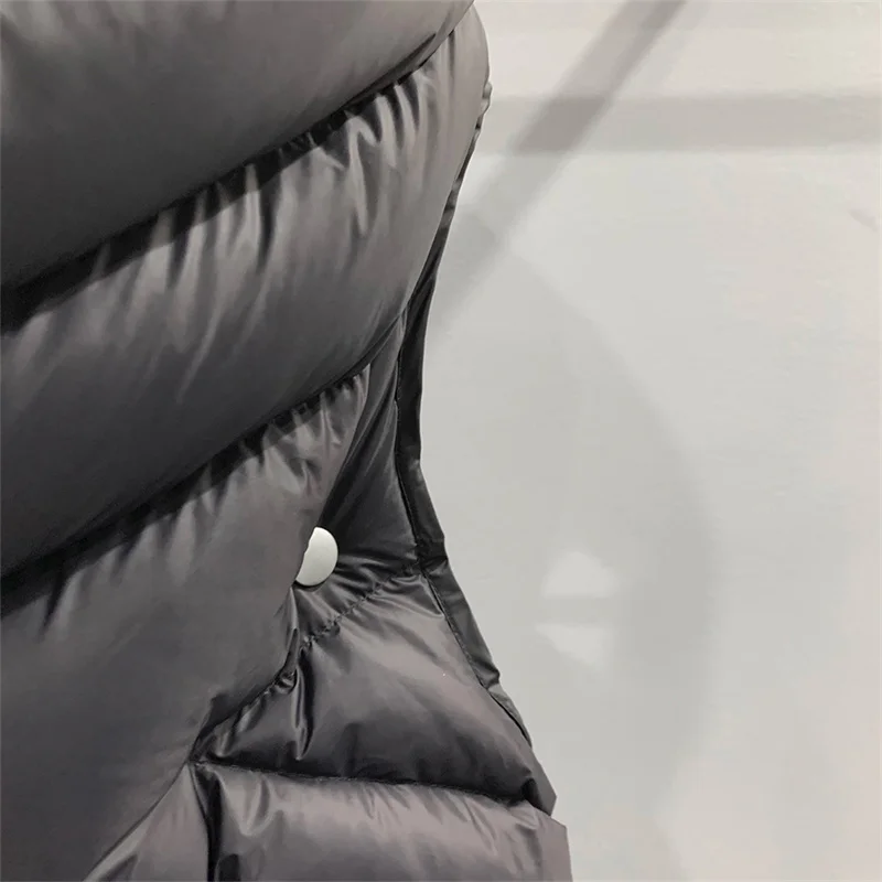 Giacca invernale da donna 2025 Nuovo stile coppia piumino senza maniche a collo alto 90 piumino d'anatra bianca imbottito gilet y2k piumini