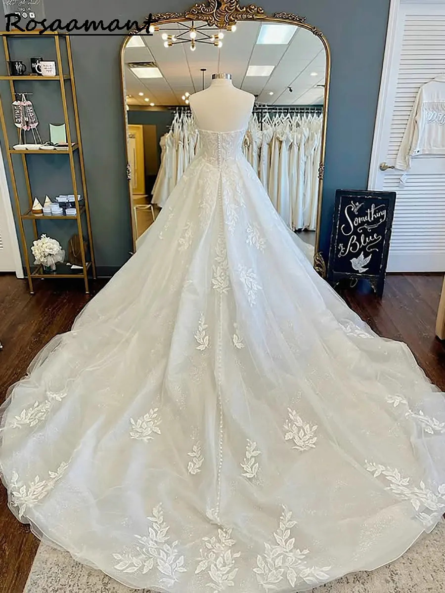 Abiti da sposa a trapezio senza spalline in cristallo scintillante Abiti da sposa country in pizzo con applicazioni floreali