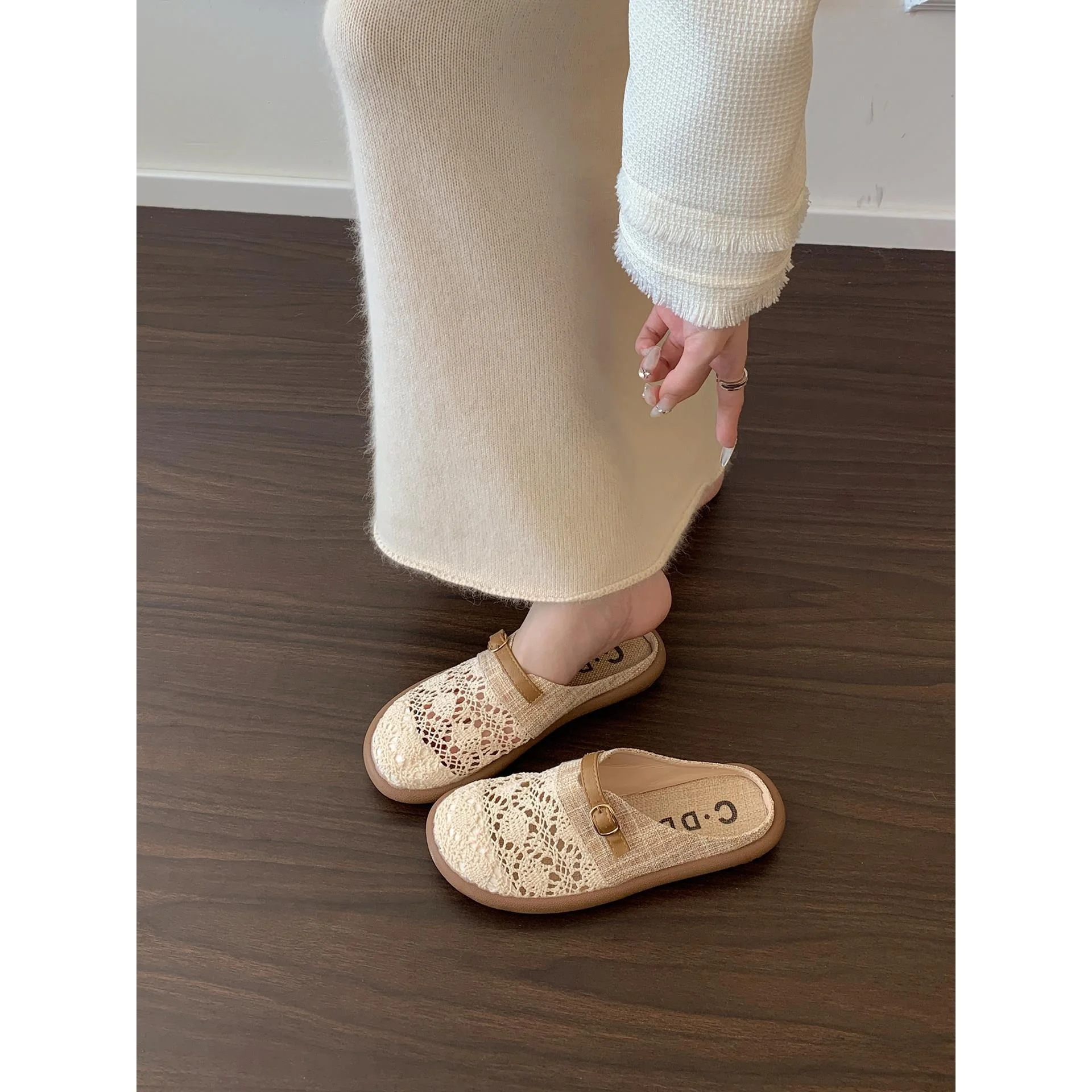 女性用ソフトボトムスリッポンサンダル通気性のある中空デザイン夏のアウトドア釣り靴快適なフラットサンダル