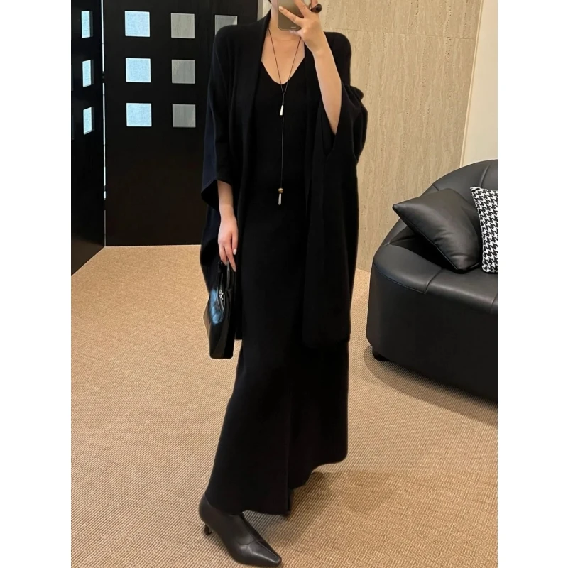 ชุดเซ็ตสองชิ้น เสื้อคลุมไหมพรมแขนทรงปีกค้างคาวสำหรับผู้หญิง ฤดูใบไม้ร่วง ฤดูหนาว ชุดเดรสลำลองหลวมๆ สีพื้น เสื้อแจ็คเก็ตไหมพรม ชุดเดรสลำลอง