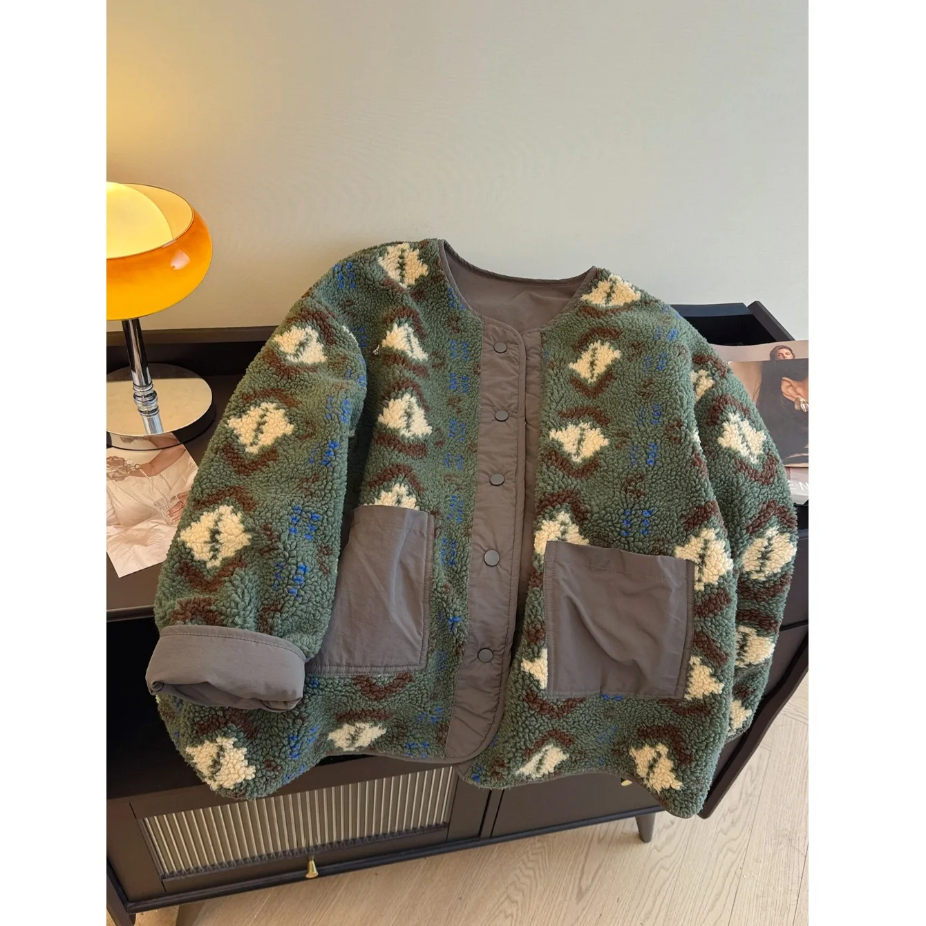 

Thiened Lamb Velvet round Ne Jaet Women's Casual Leisure Double-Sided Wear Fce Autumn Winter Coat Polyester Fiber