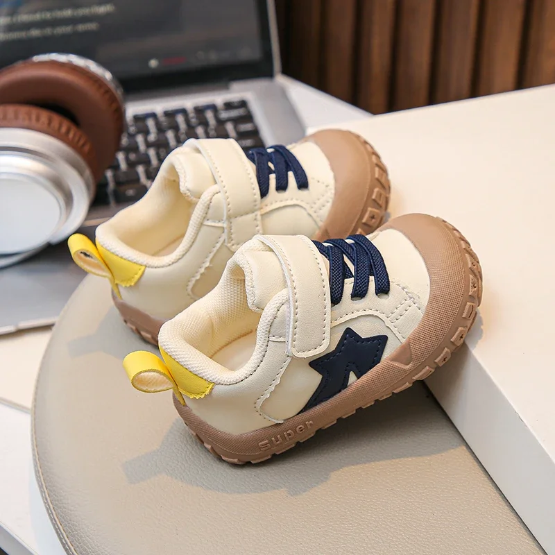 

Baby Walking Shoes Autumn New Style Girls RetroStyle Soft Sole Non Slip Casual Shoes Boys BreathableVersatile Forrest Cute Shoes