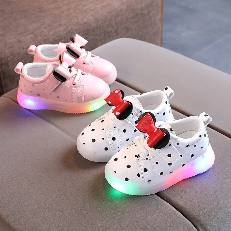 Children\'s Led Sneakers Girls Cute Glowing Princess Shoes Toddler Luminous Non-slip Footwear Kids Soft Bottom Lighted Sneakers