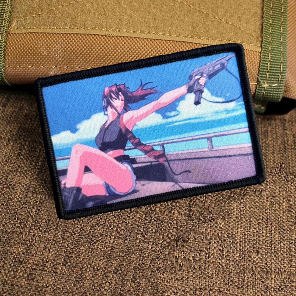 Parche moral táctico anime chica pistola – Velcro militar - imagen 4