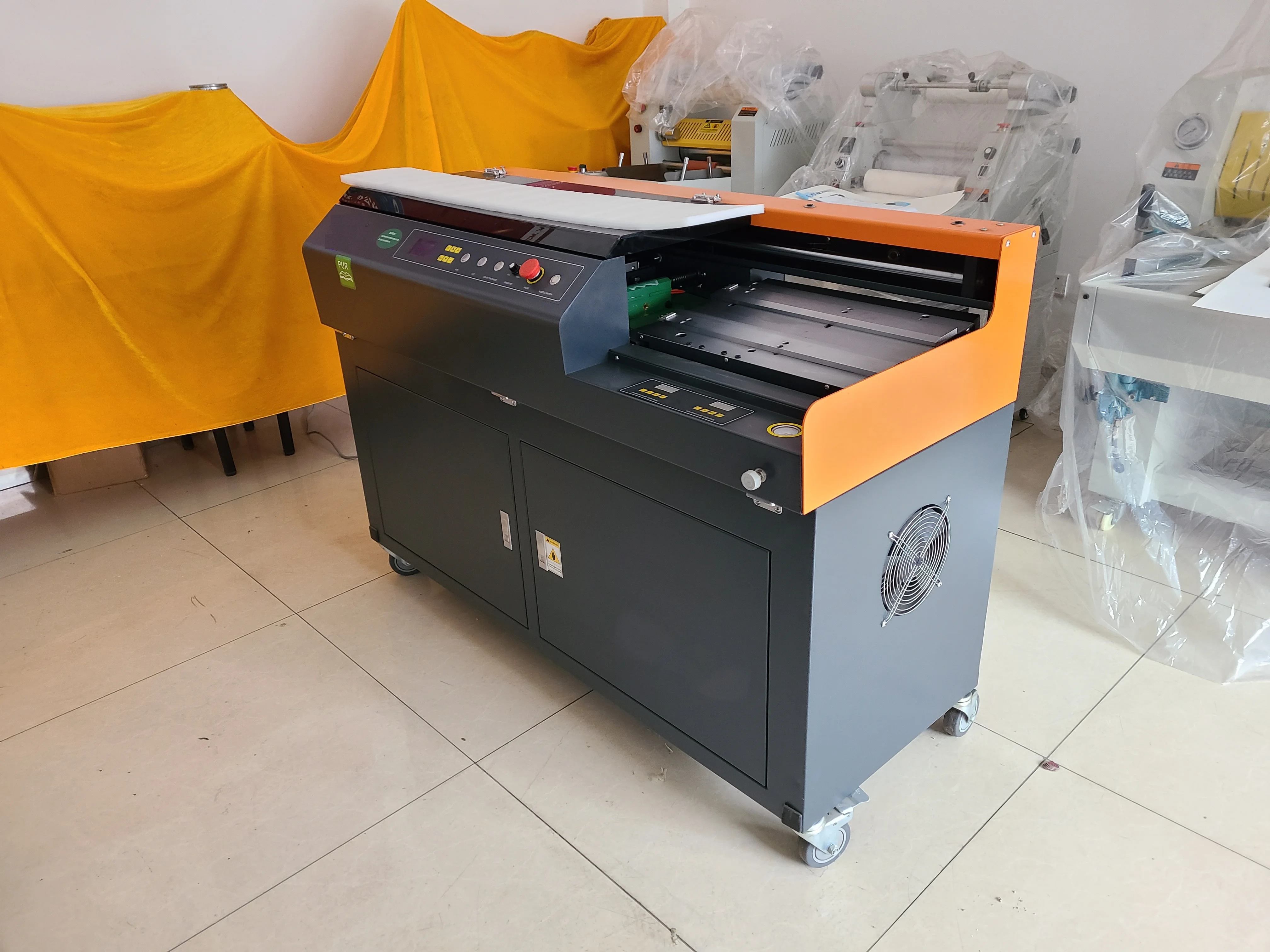 FRONT S2000P A3 Size PUR Perfect Binder Glue Binding Machine for Books Double Fan Suction Motor Spray Type tank 200-300 Books/h