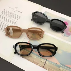 Nowe mody Vintage okulary przeciwsłoneczne kobieta marka projektant owalne lustrzane okulary przeciwłoneczne kobiet czarne oprawki okulary UV400 Gafas De Sol