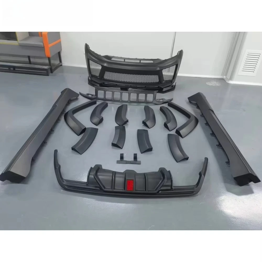High Quality Upgrade Trackhawk Style Body Kit for Jeep Grand Cherokee 2014-2023
