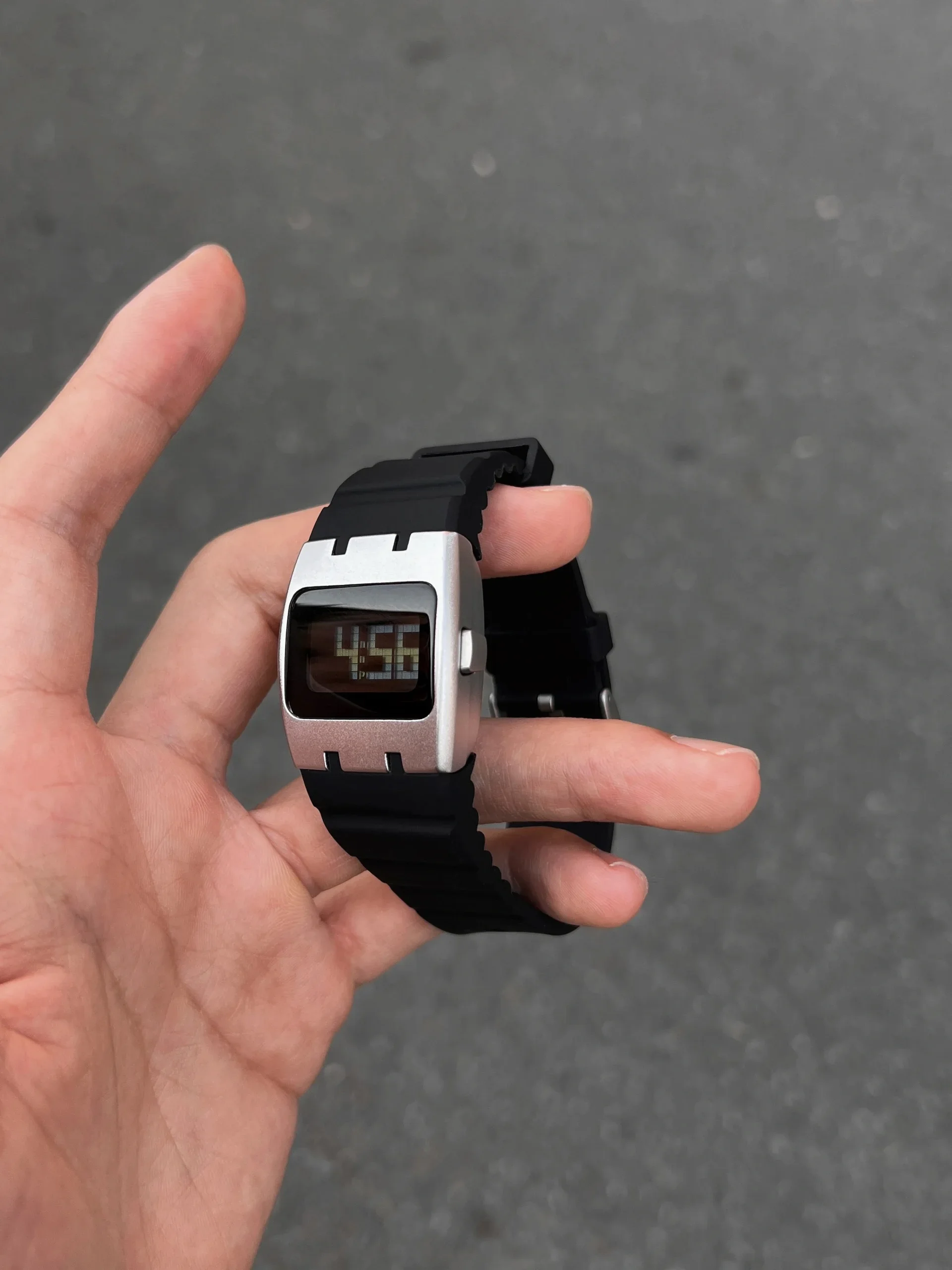 Z8000 الساعات الإلكترونية الرائعة IB DESIGN ساعات معدنية فريدة من نوعها ساعات BENLY الرقمية بأسلوب بسيط