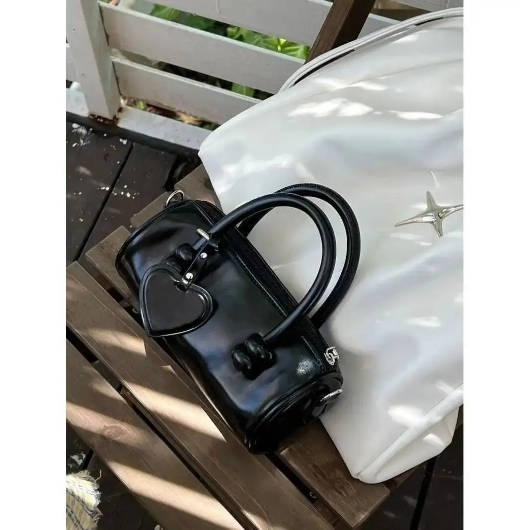 Bloom Vintage Pu Leather Black Messenger Bag Women New Retro Handle Crossbody Bags Ladies Boston Pillow Y2k Handbag Aesthetic