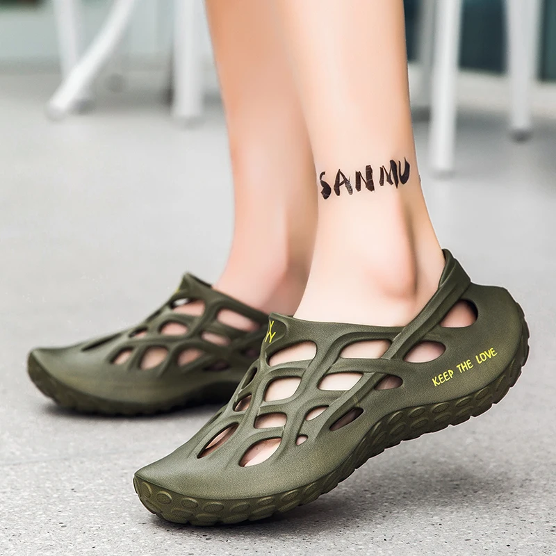 Men Summer Comfortable Breathable Sandals Outdoor Leisure Water Shoes for Hiking and Beach - view 4