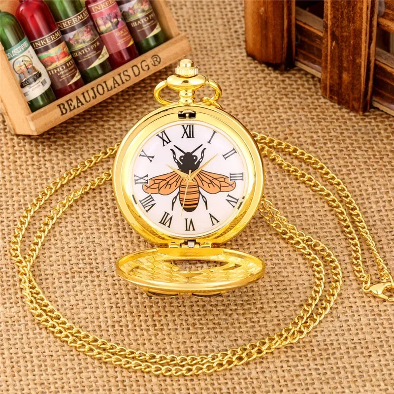 Luxury Yellow Gold Pocket Watch Hollow Out Bee Cover Men Women Quartz Analog Clock Roman Number Dial Fob Sweater Chain Timepiece