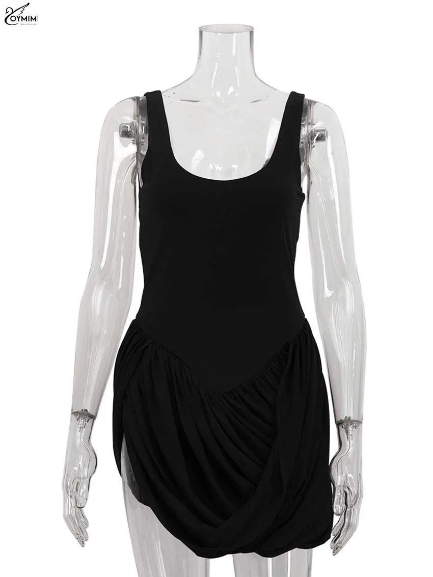 فساتين Oymimi أنيقة باللون البيج النحيف 2025 فساتين نسائية عصرية برقبة دائرية بدون أكمام فستان قصير غير رسمي بخصر عالٍ بطيات للسيدات