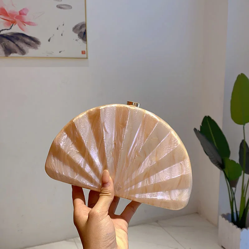 

Женские акриловые сумки для ужина в форме полумесяца, коробка, дневной клатч, сумочки, маленькая летняя свадебная вечеринка, вечерняя сумка, сумки на плечо с цепочкой Ins