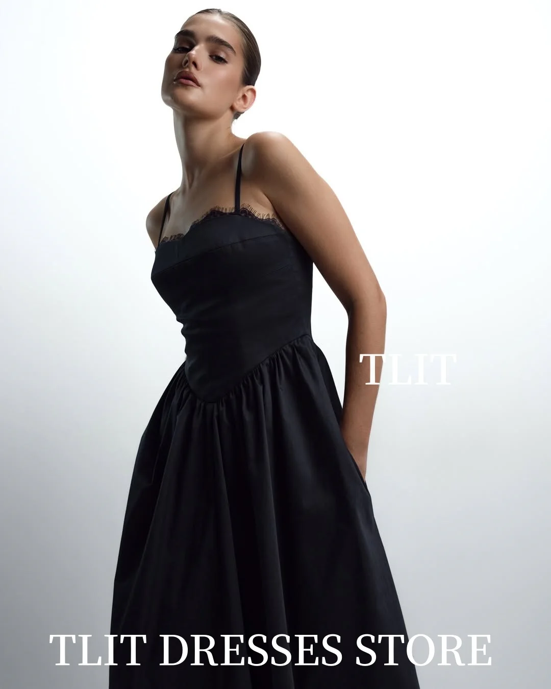 فساتين سهرة أنيقة من TLIT مصنوعة من الحرير الأسود والساتان والدانتيل بدون حمالات وحزام سباغيتي رفيع فساتين حفلات مخصصة