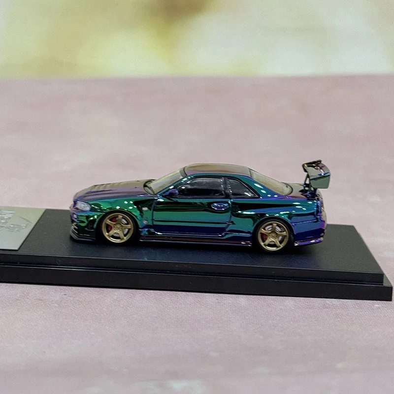 Fuji 1:64 Skyline GT-R R34 Nismo Z-Tune Electroplated Alloy Car Model