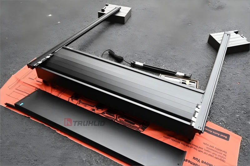 2016+ Navara Pickup Manual Roller Shutter Cover Dust-Proof Anti-Theft Hard Tonneau Heavy-Duty Aluminum Locking Function