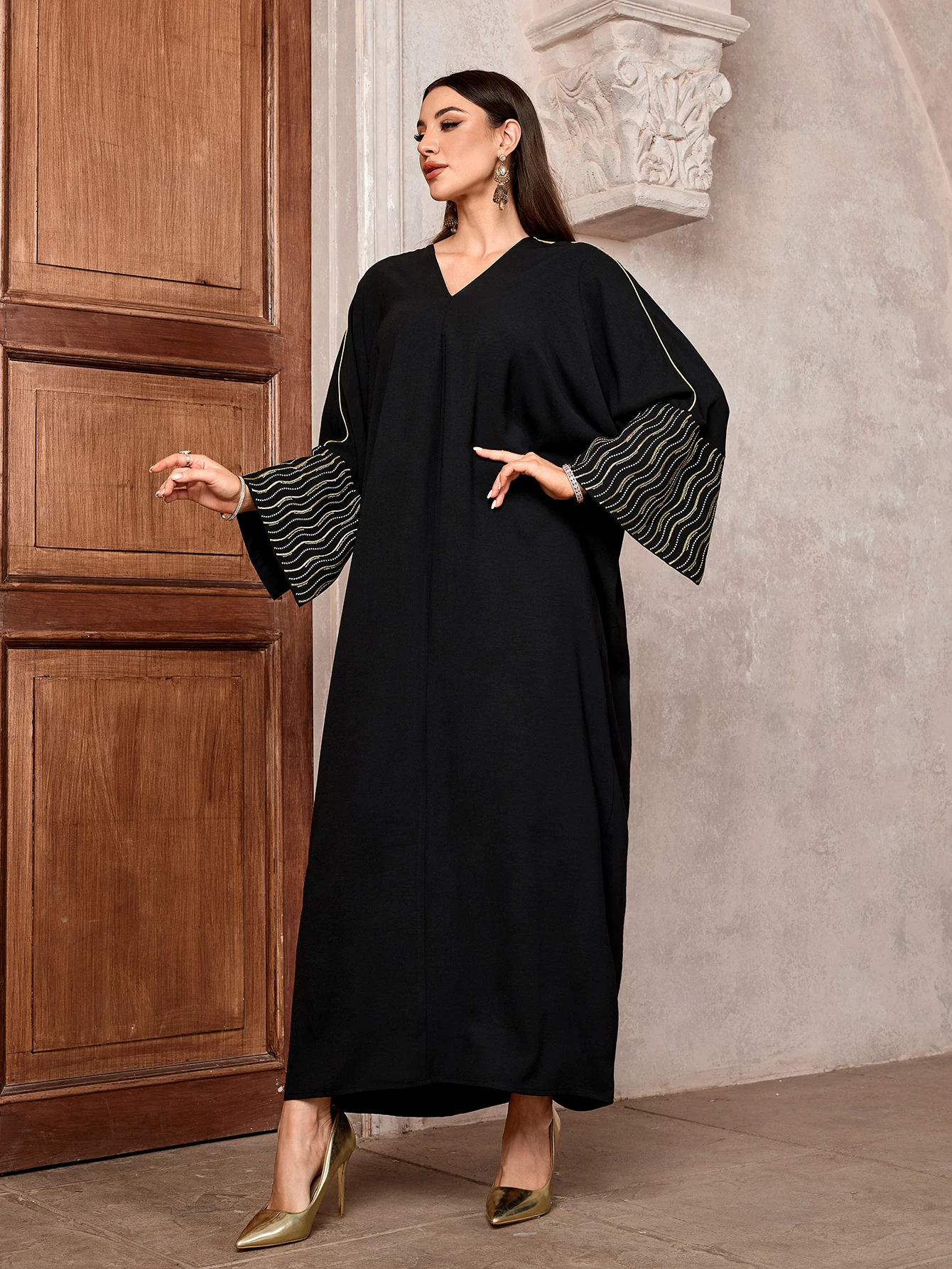 Eid Abaya Muslim Party Long Dress V-Neck Embroidery Abayas for Women Dubai Luxury Turkey Islamic Clothing Kaftan Hijab Robe