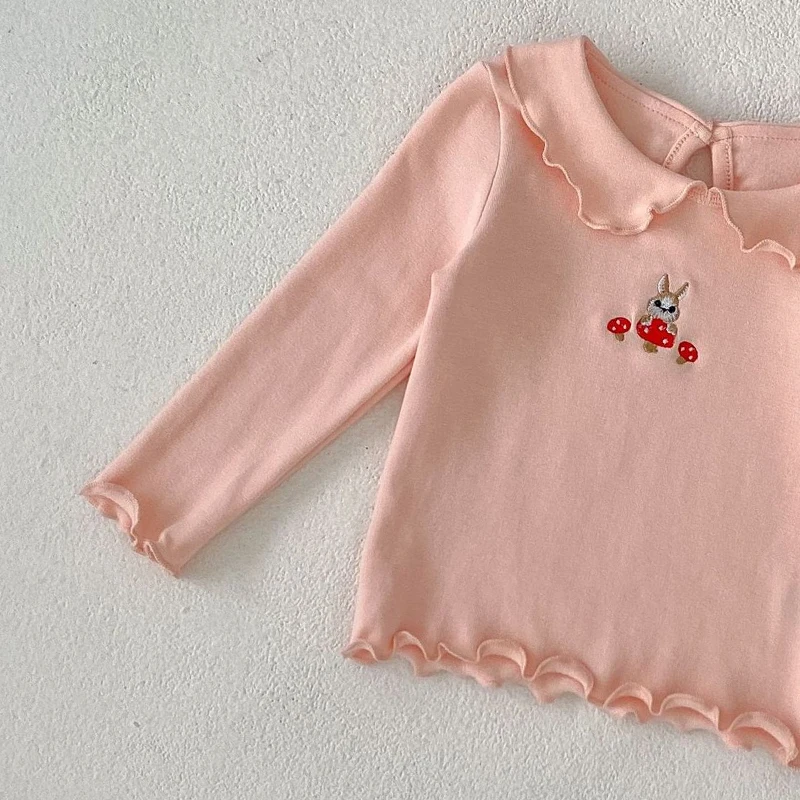 New autumn baby clothing, 0-2 year old girls, doll neck long sleeved base shirt, versatile long sleeved T-shirt top