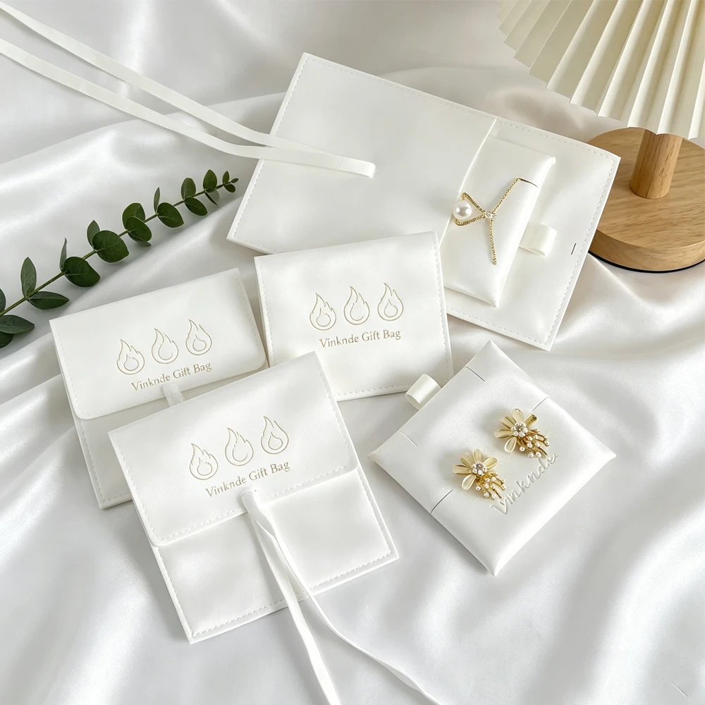 bolsa-de-joyeria-personalizada-con-logotipo-8x8cm-para-regalo-collar-pendientes-anillos-llavero-bolsa-de-microfibra-con-inserto-de-tarjeta-de-6x6cm