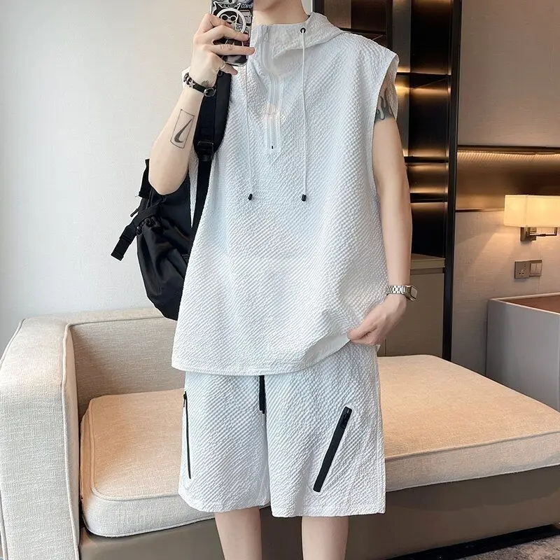 

Men's Cool Set Summer Loose Fit Sleeveless Hooded Tshirts and Shorts Half Zipper Top Unisex Bubble Texture Outdoor Beach Outfit