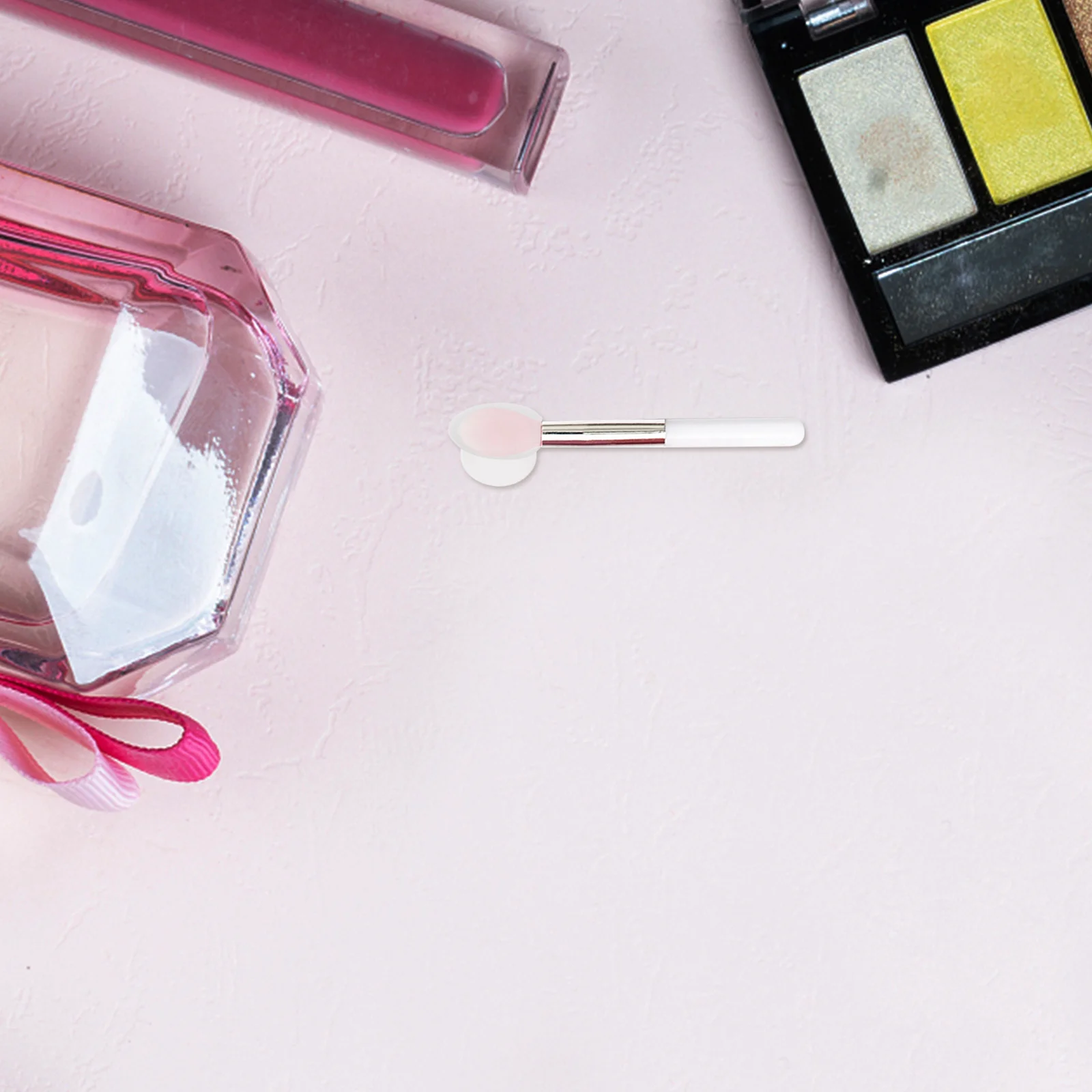 

12Pcs Brush Protective Covers Silicone Lip Brush Sleeves Anti-Dust Reusable with Suction Base for Travel Use