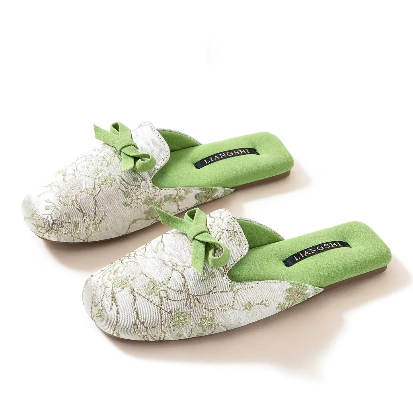 المرأة الحرير طباعة باوتو النعال المنزل المطاط وحيد أربعة مواسم عدم الانزلاق تنفس عالية الجودة العرقية نمط الطابق النعال #4