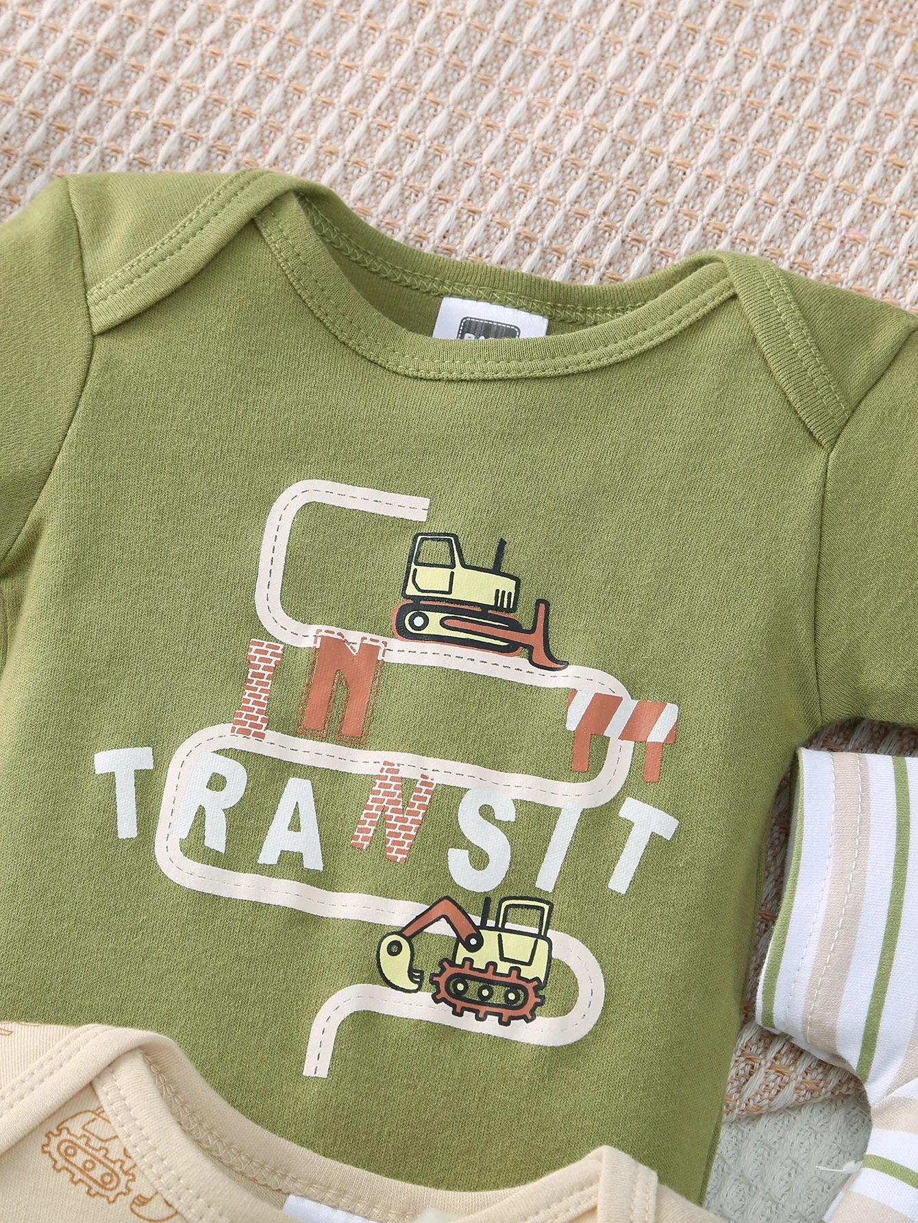 5-piece set of baby boy romper - Diapering review and price
