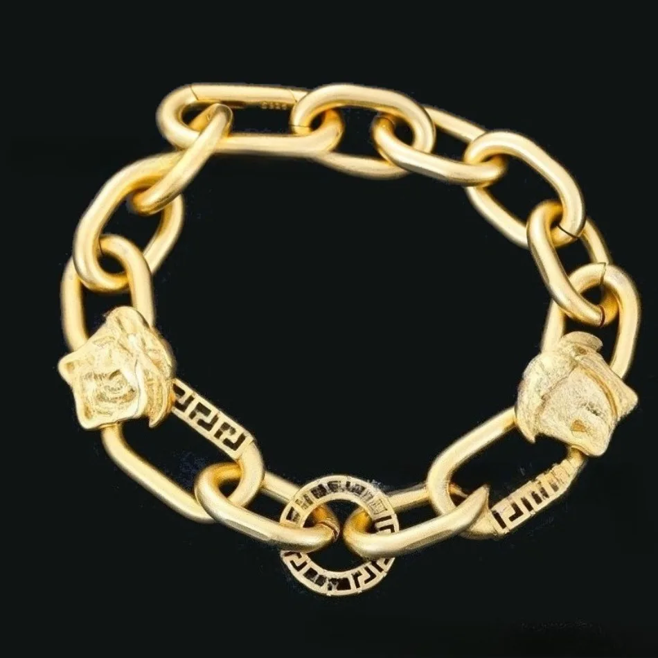 Triangle Geometric Pendant Bracelet - European & American Vintage, High-End Versatile Wrist Accessory for Her