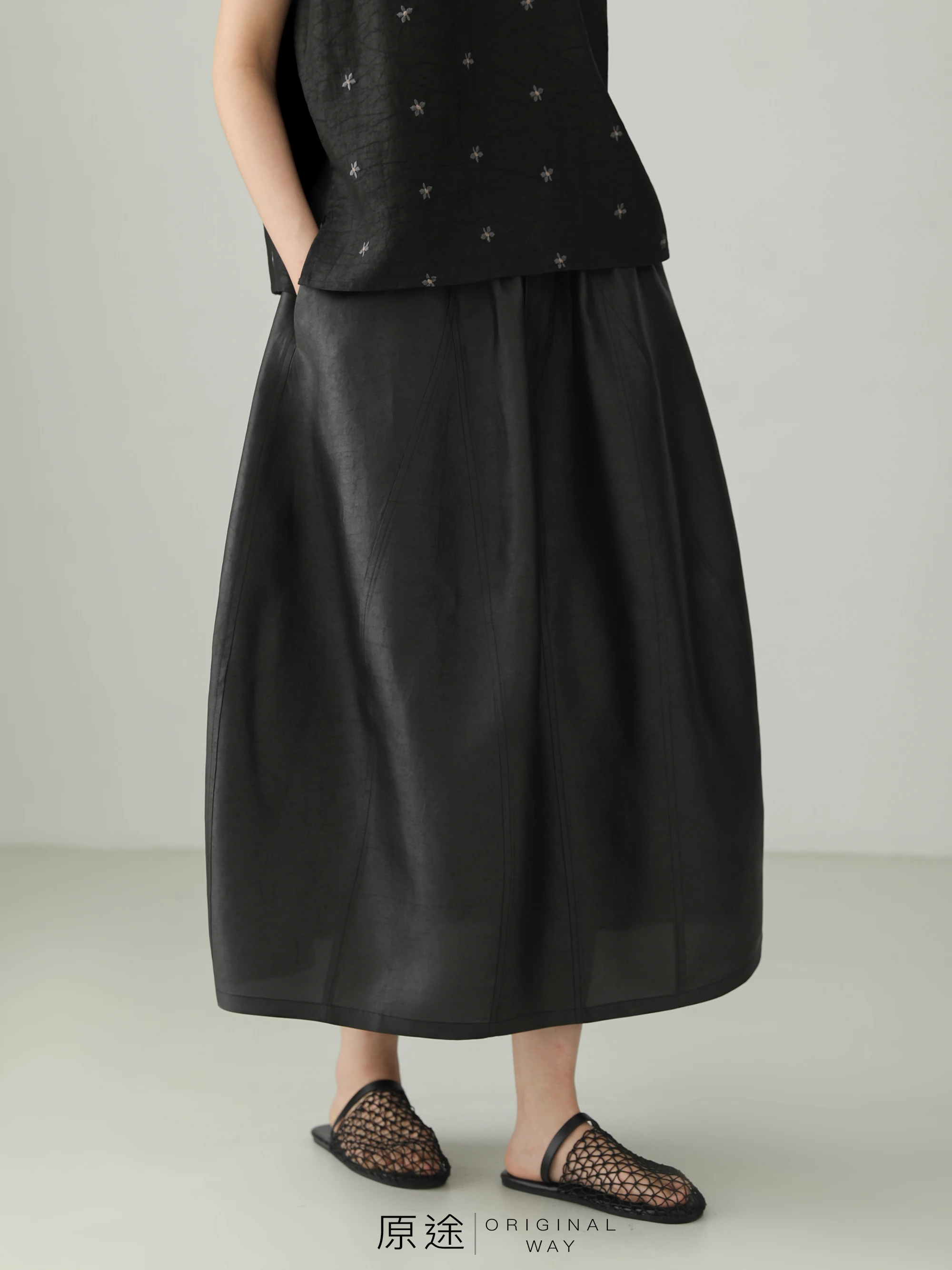 

Элегантная черная шелковая юбка-полусолнце с оригинальным дизайном, лето 2026, женская модная туника с завышенной талией, свободный крой