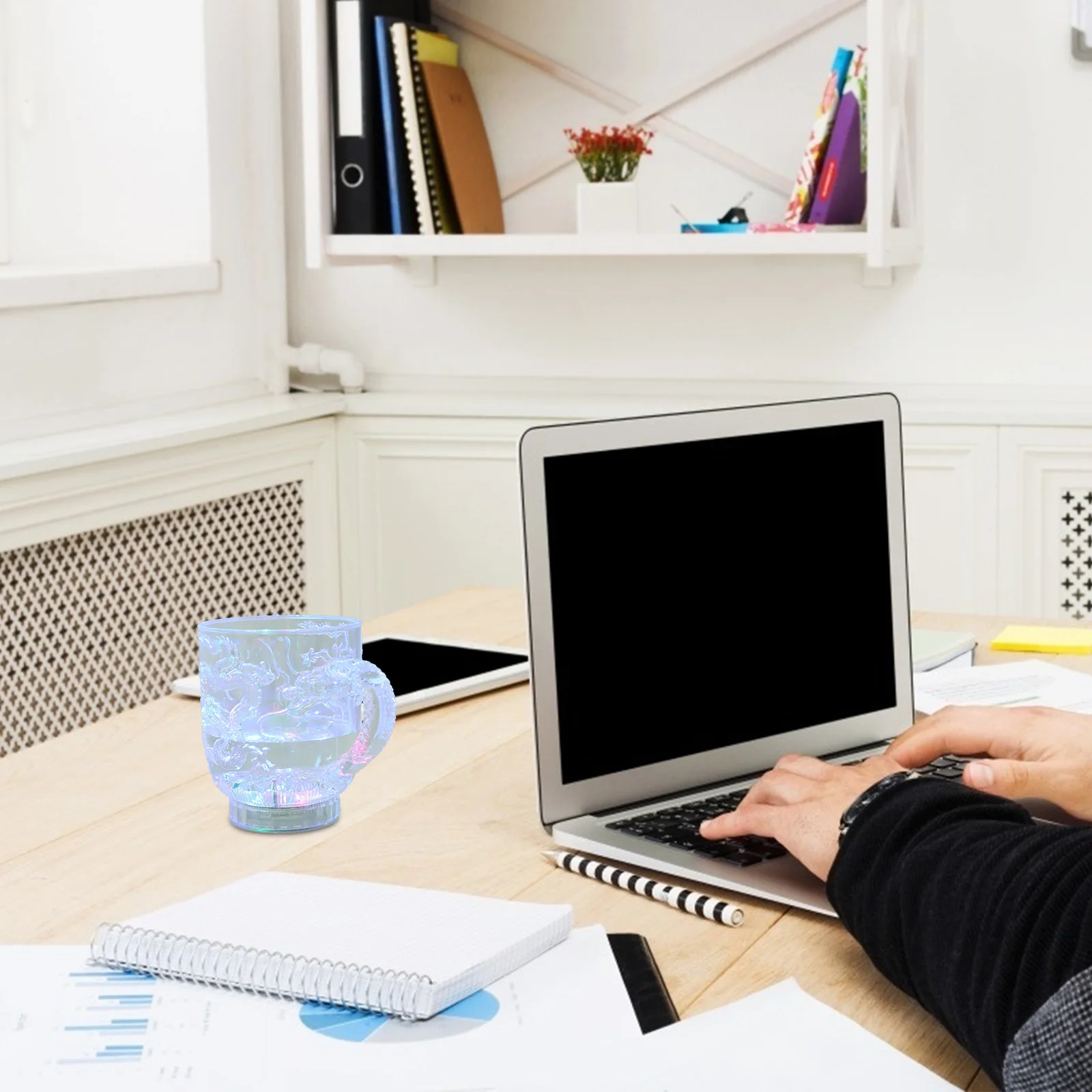 

2pcs Led Flashing Colorful Induction Cup Mugs 285Ml Color Changing Drinking Cups For Water Milk Tea Coffee Party Favors Wedding