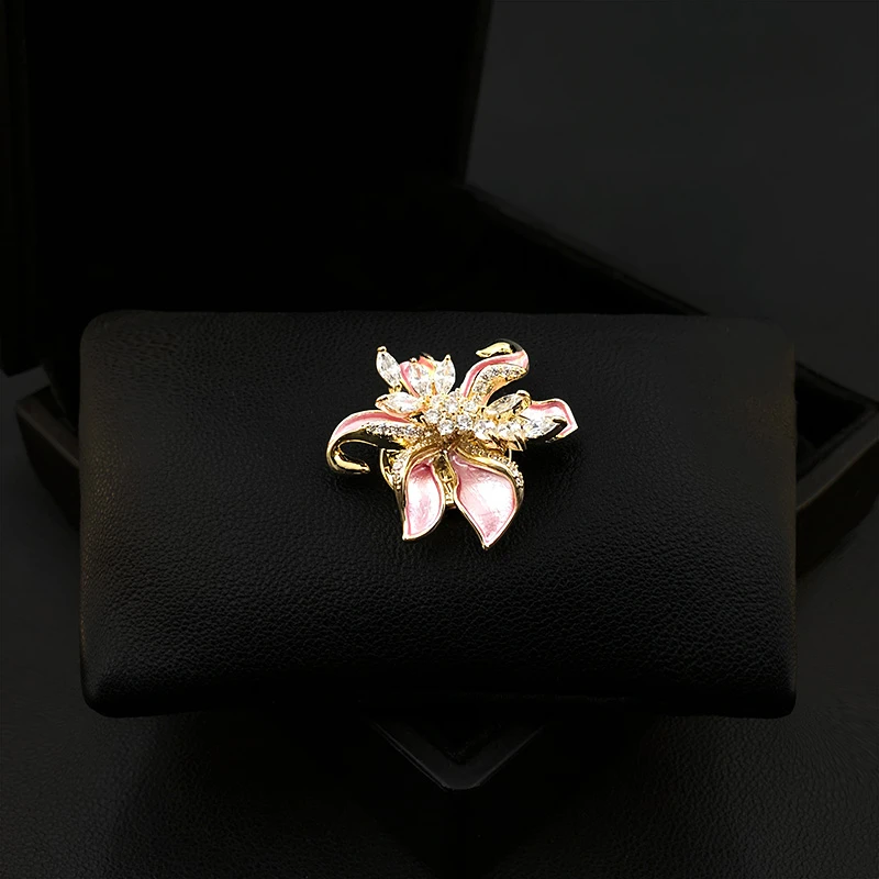 Pink Flower Seamless Magnetic Brooch National Style Element Magnet Corsage Summer Clothes Anti-Exposure Buckle Accessories 5586