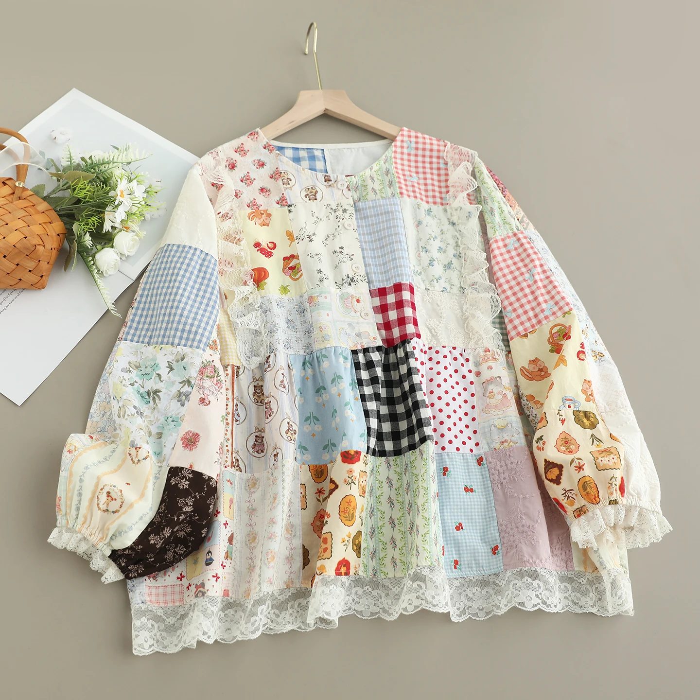 

Japanese Sweet Mori Girl Vintage Floral Print Lace Patchwork Shirts Women Autumn O-Neck Long Sleeve Casual Loose Blouse Tops