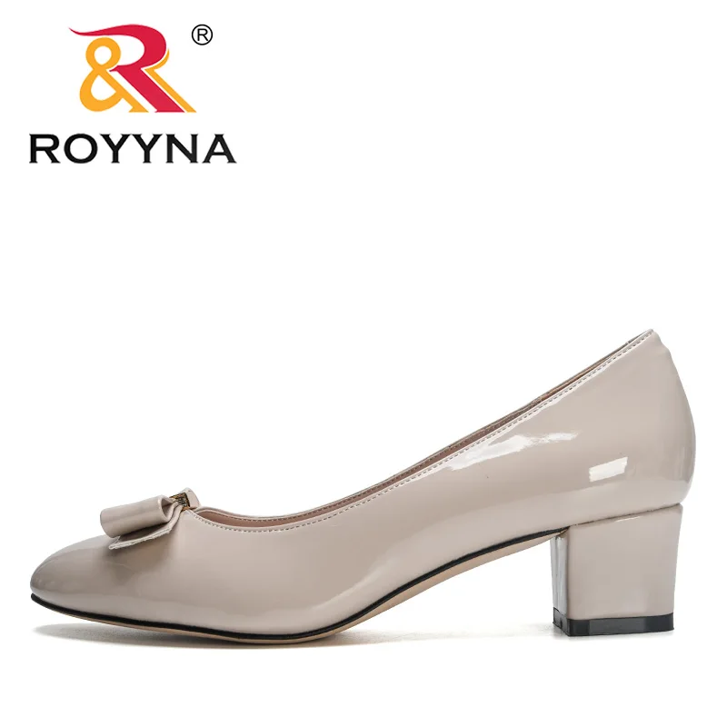 ROYYNA 2023 New Designers Brand Shoes Thick Heel Pumps Women Patent Leather Round Toe Square Heels Party Shoes Ladies Handmade