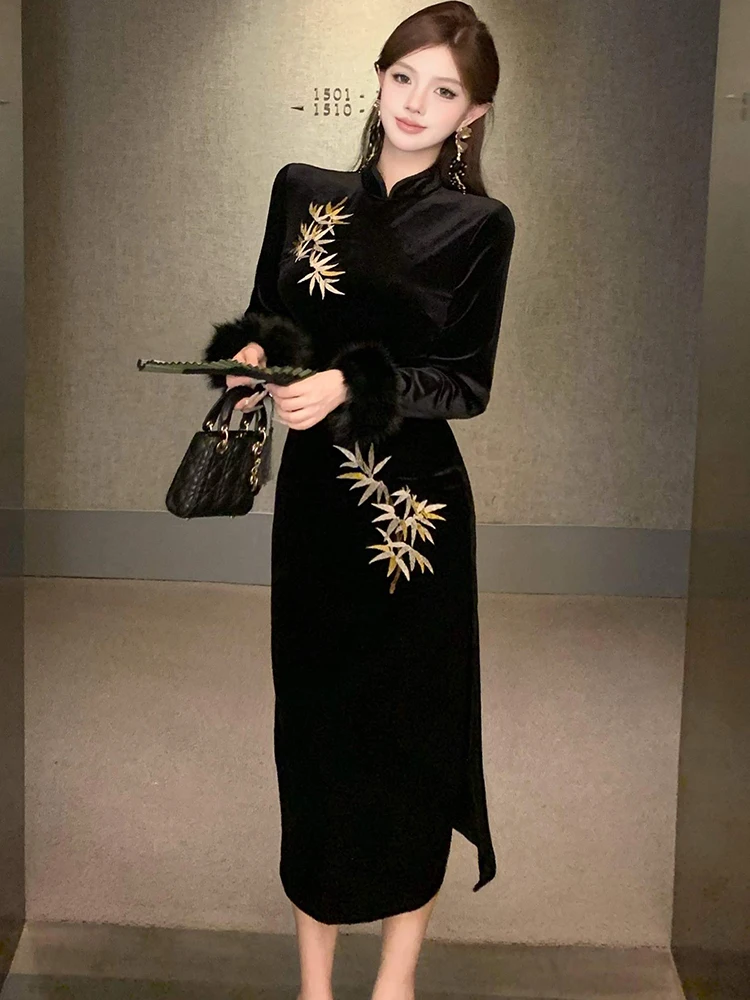 Abiti da ballo Hepburn di lusso coreano da donna Autunno Inverno Abito lungo in velluto ricamato nero 2024 Elegante abito da notte aderente per feste