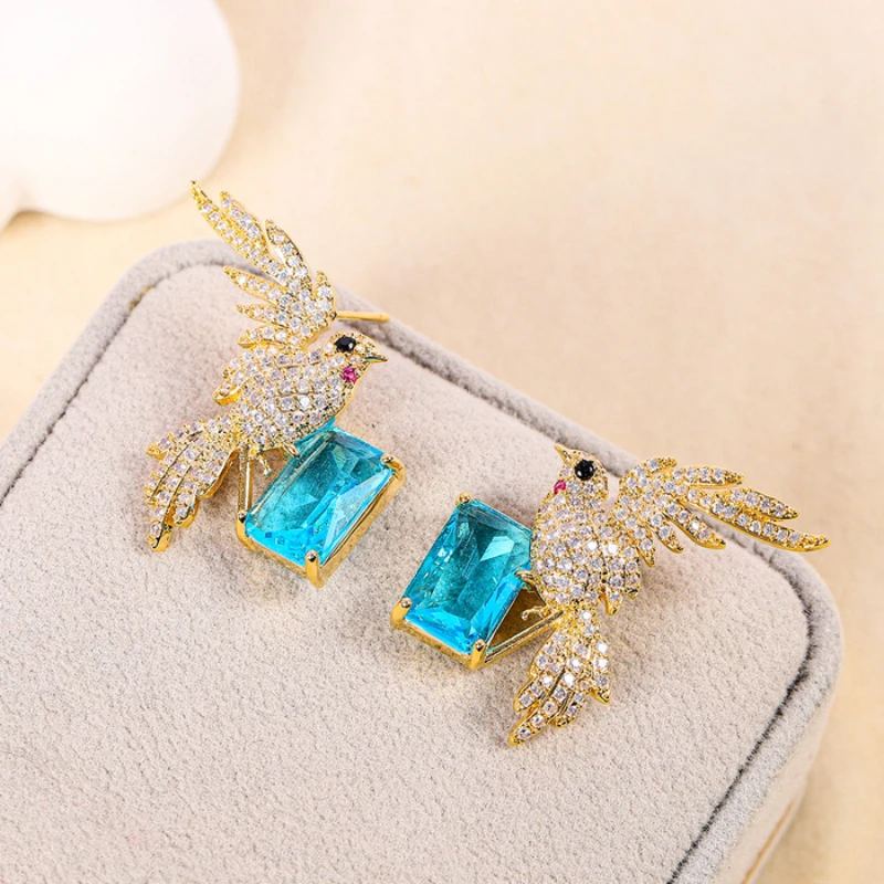 Exquisite Cut Bird Earrings Yellow Gold Plated Sea Blue Zircon 925 Silver Needle Ear Stud Ladies Elegant Luxury Banquet Jewelry