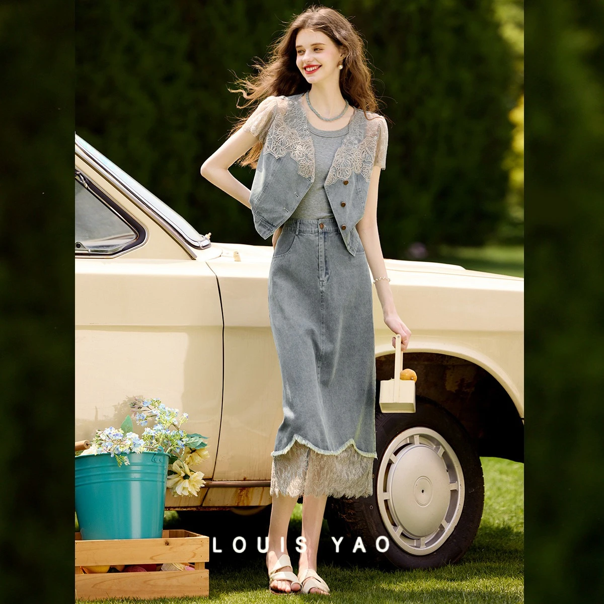 

LOUIS YAO Lace Splicing Denim Suit Long Skirt 2025 Summer New Fashionable Non-stretch Hollow Lace Splicing Women's Suit