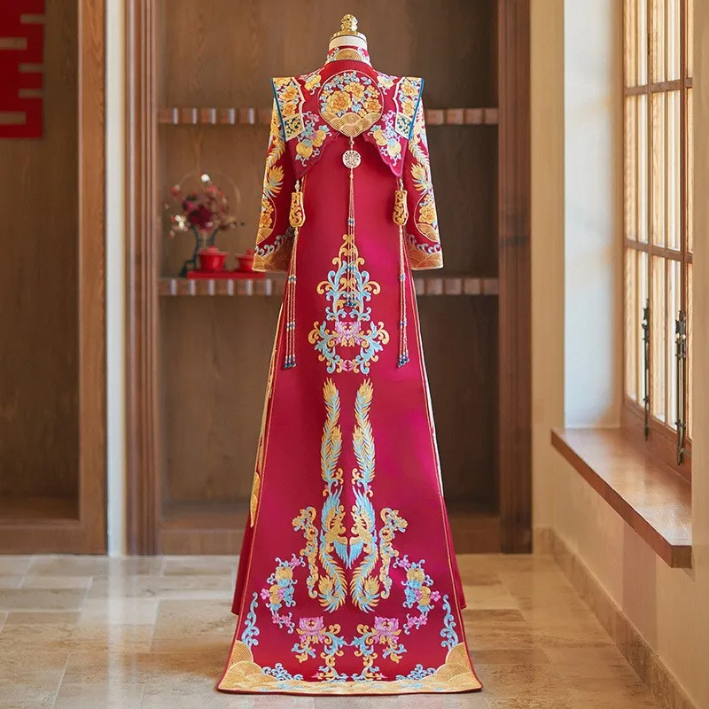 The new style of dragon and phoenix a traditional Chinese wedding dress is suitable for toasting opening ceremonies - Image 4